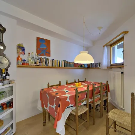 Chesa San Gian - Surlej Apartment